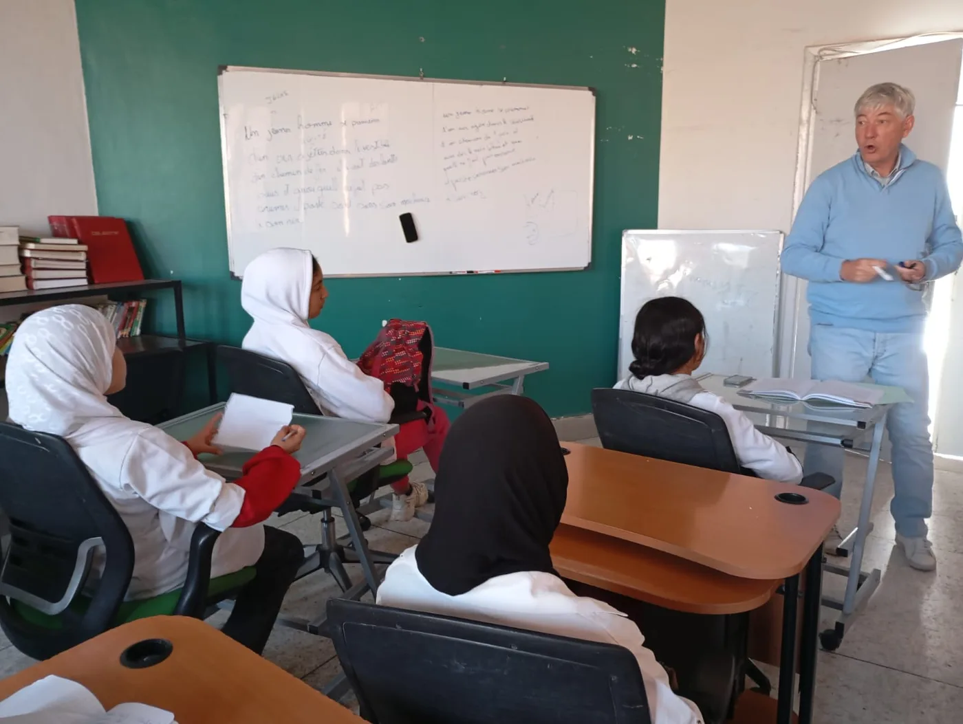 Cours de français animé par un bénévole