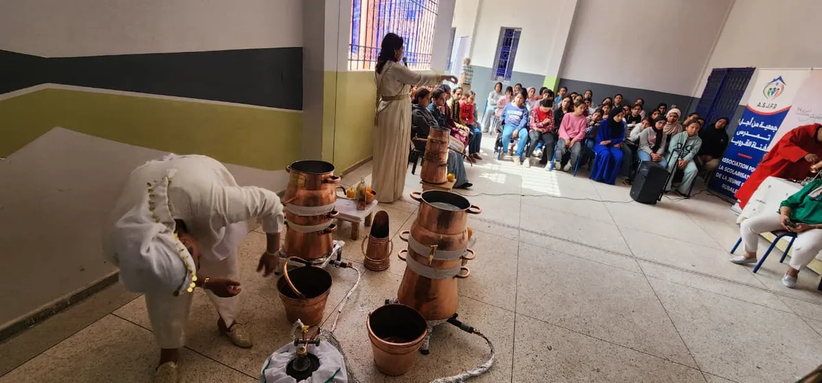 L'atelier distillation organisé avec l'Association Al-Muniya