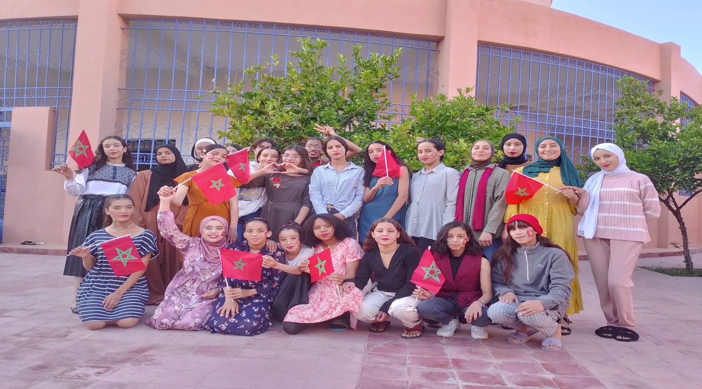Pensionnaires participant à la Marche Verte avec la Commune de Marrakech