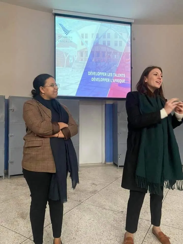 Cadres de l'UM6P présentant l'université aux pensionnaires